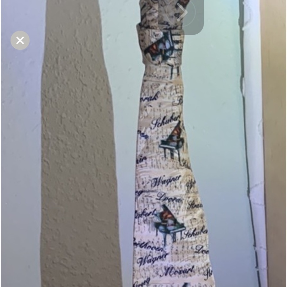 Music matters tie